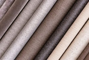 6a35da13a71bf7f187752c1d3ae02e11 - گالری پرده و پارچه ارکیده استاجی راهنمای جامع انتخاب پرده برای اتاق نشیمن: 20 نکته کلیدی برای خرید پرده‌های جذاب و کاربردی پرده